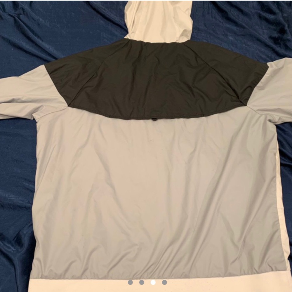 COPY - Nike Tech Windrunner Windbreaker (Size XL)…
